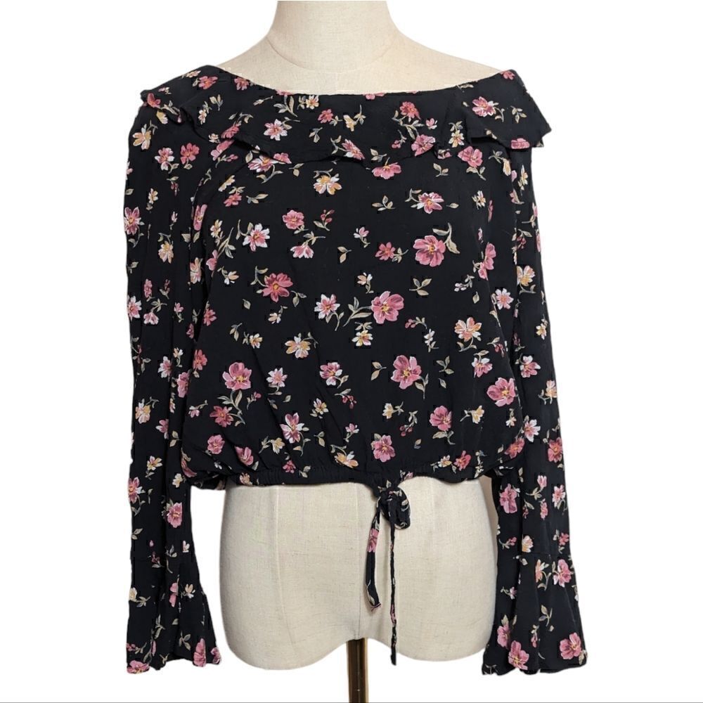 American Eagle Black Floral Top